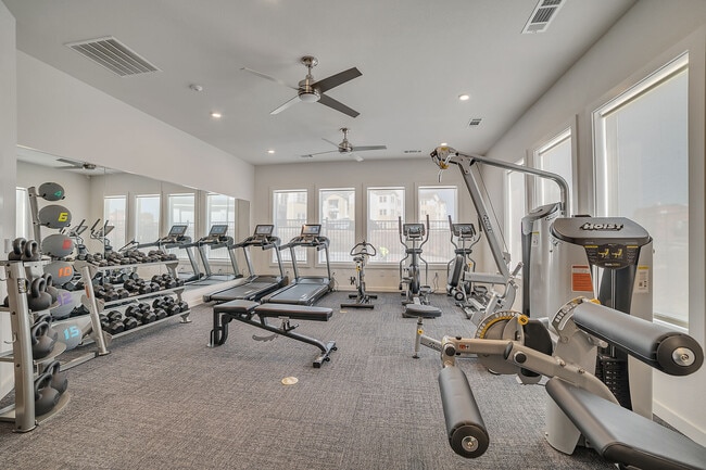Building Photo - The Hudson at Killeen