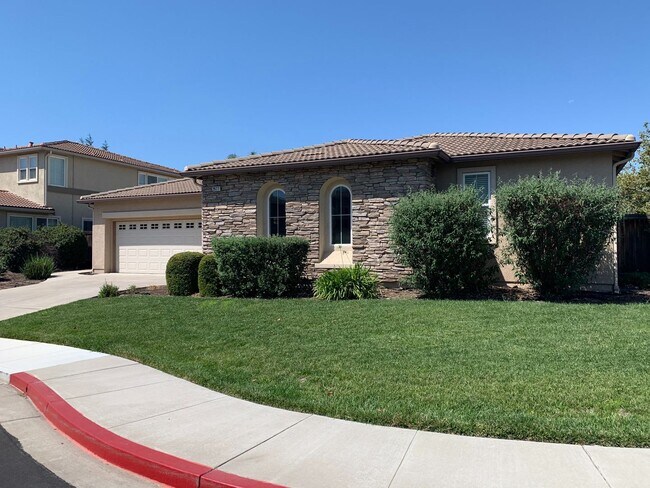 Foto del edificio - Single Story, Corner Lot in Brentwood!
