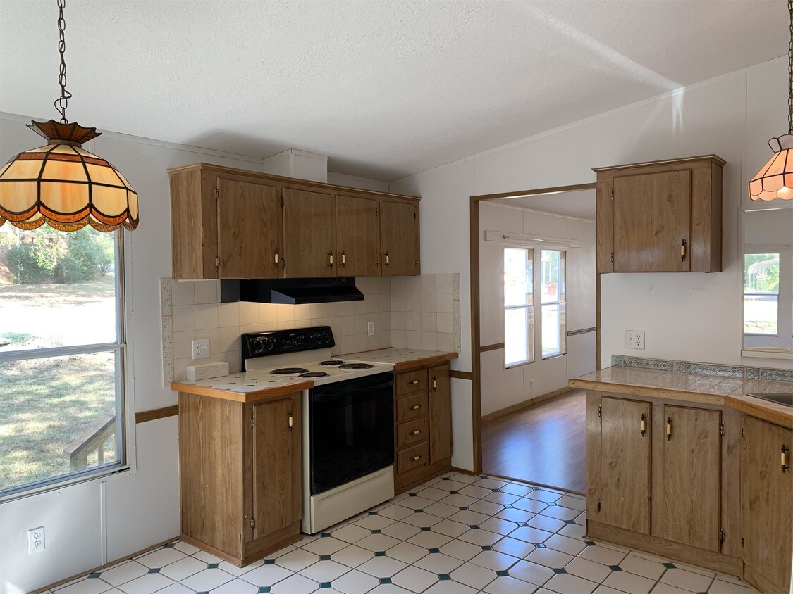 Foto principal - 586 Monroe St
