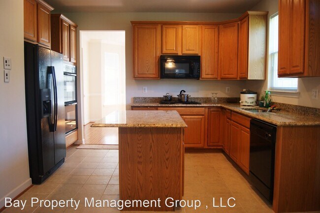 Building Photo - 5 br, 3.5 bath House - 8700 Weitz Manor Lane