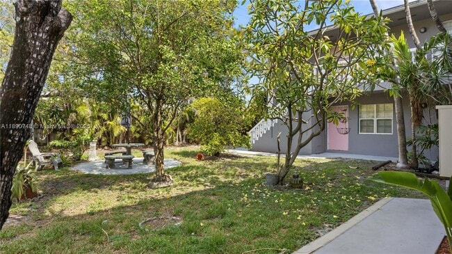 Foto del edificio - 400 SE 31st St