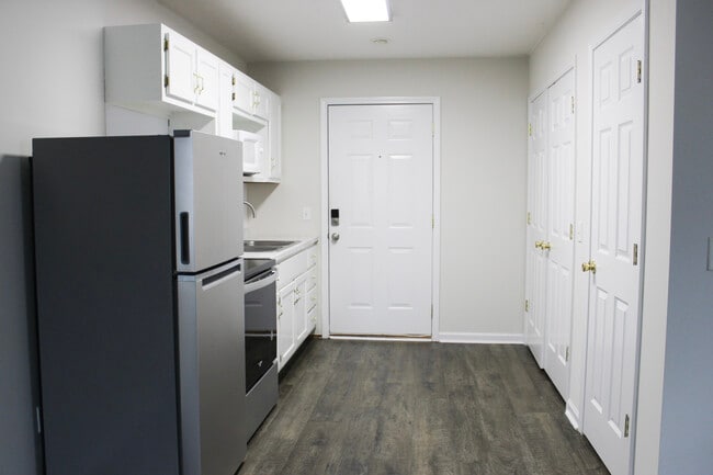 Building Photo - 1351 N Dixie Ave