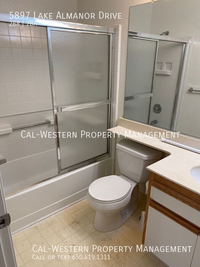 Foto del edificio - 5897 Lake Almanor Dr