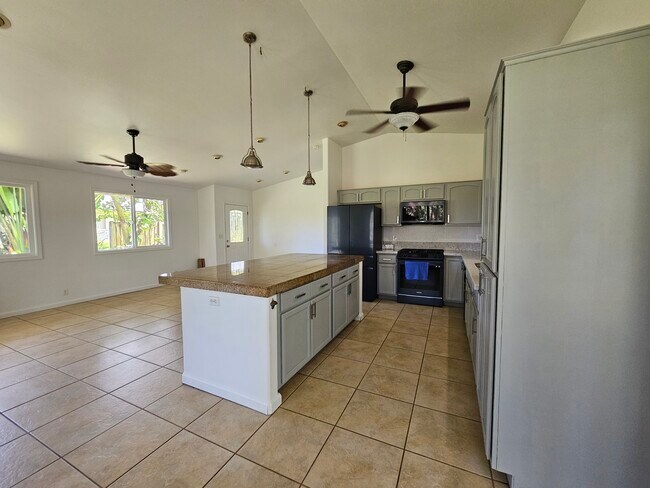 Foto del edificio - 15-1817-1817 14th Ave