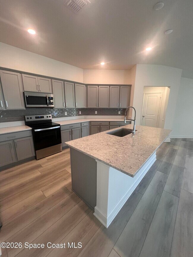 Foto del edificio - 715 Hatton Ln SE