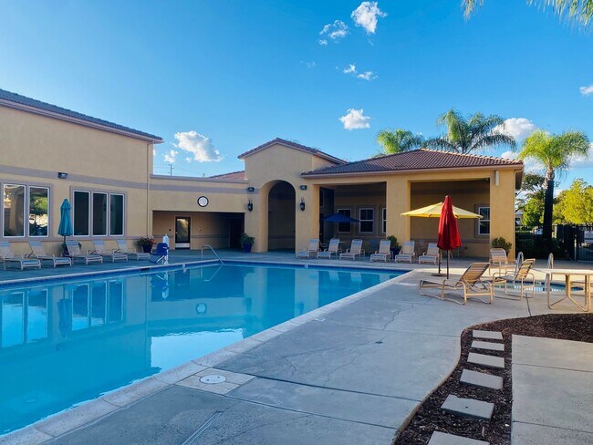 Foto del edificio - 2 Bed 2 Bath Condo for Rent in Murrieta