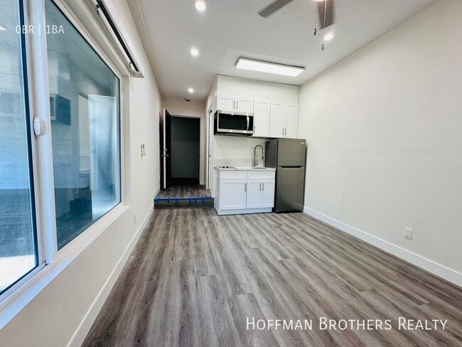 Building Photo - 1847 Winona Blvd