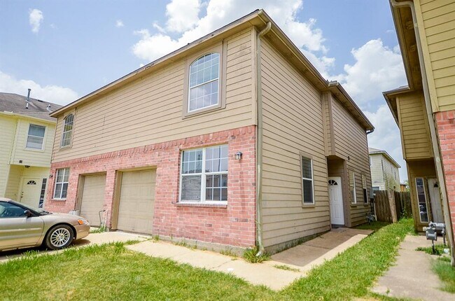 Building Photo - 6406 Waldron Dr
