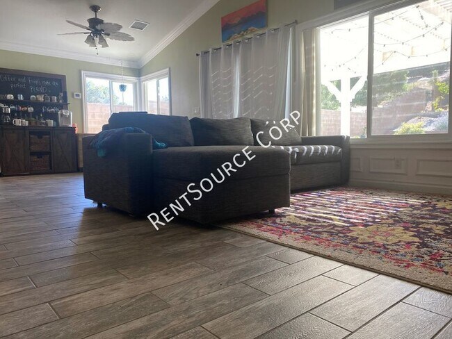 Foto del edificio - 4br 2ba Single Story Pool Home in West Pal...