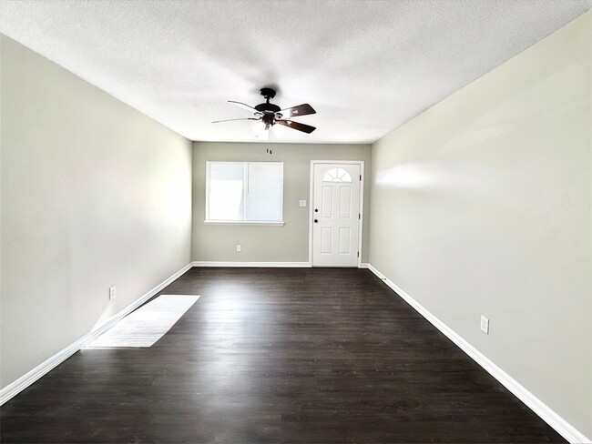 Building Photo - Charming Remodeled 3-Bedroom Home Just Feet from Jenks High School