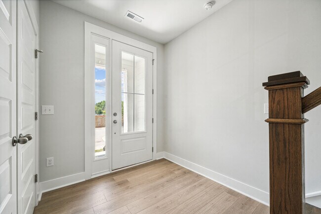 Photo - 8528 Silsbee Dr Apartment