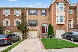 Building Photo - 7427 Salford Ct