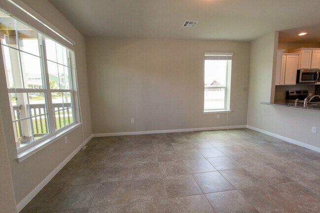 Foto del edificio - Newly Built 3 Bedroom, 2.5 Bath Home in Hi...
