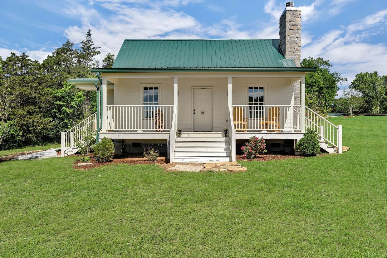 Primary Photo - 265+ acre horse farm in Leipers Fork, TN