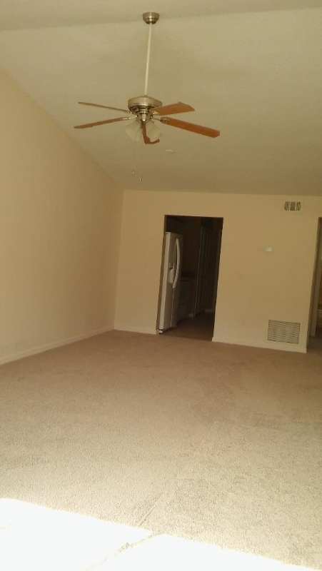 Building Photo - 289 Lovell Ln