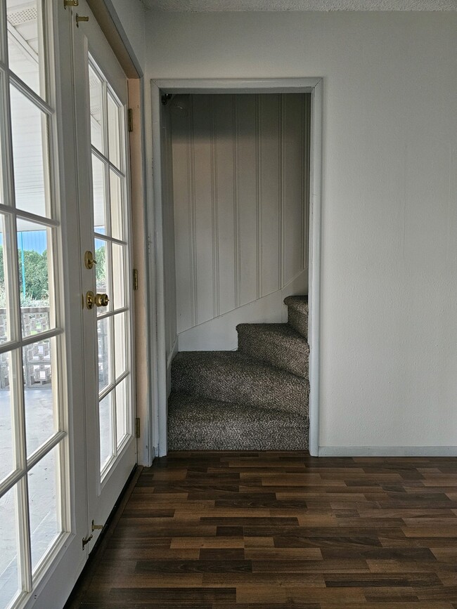 Foto del edificio - 920 W Edison Ave
