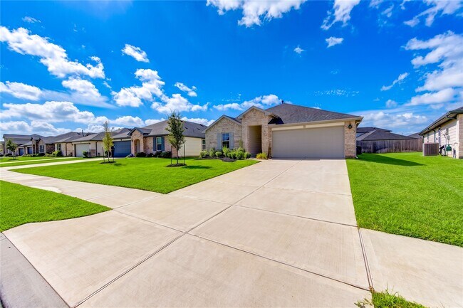 Foto del edificio - 31727 Hallington Hl Ln