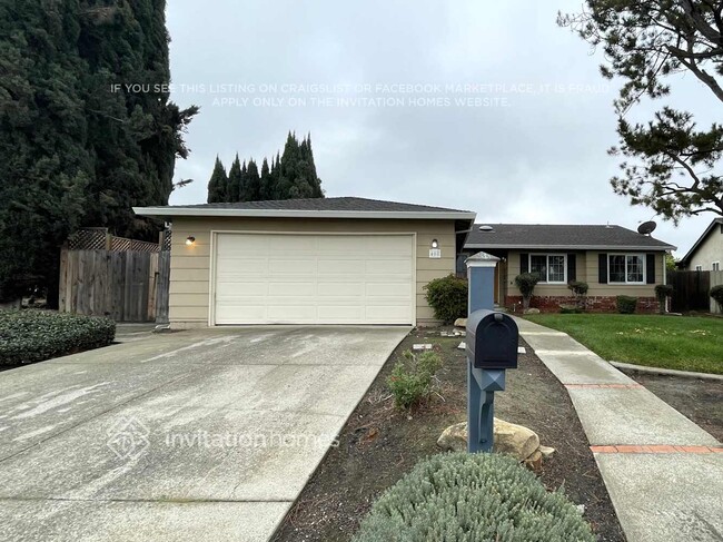 Building Photo - 408 Limewood Dr