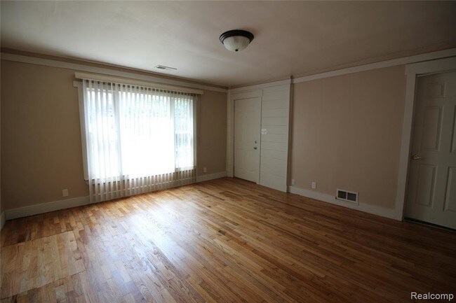 Foto del edificio - 1660 Sheldon Rd