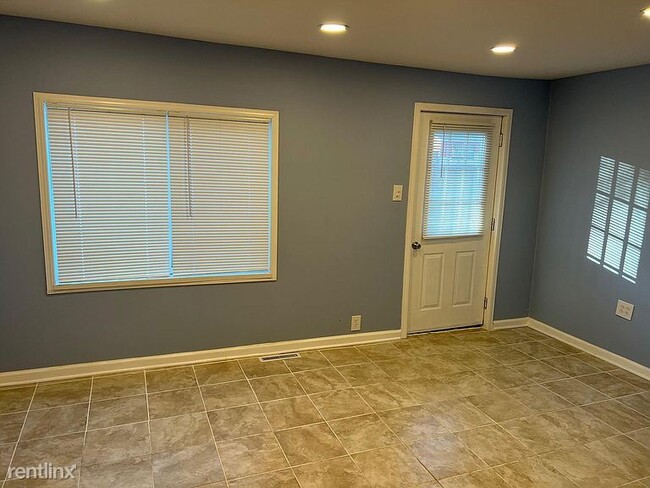 Building Photo - 2 br, 1 bath House - 122 Woodland Dr