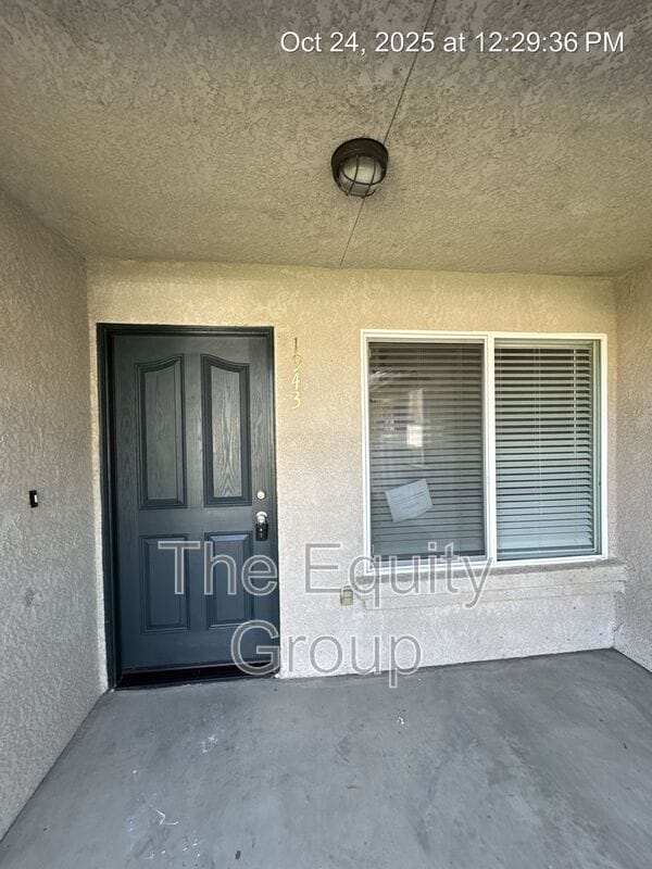 Foto del edificio - 1943 E Academy Ave