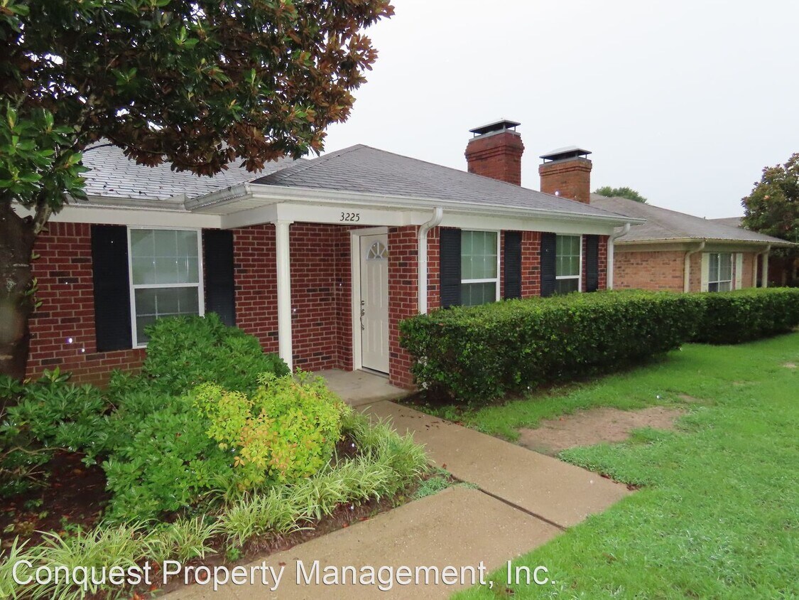 Primary Photo - 2 br, 1 bath House - 3225 Lexington Dr.