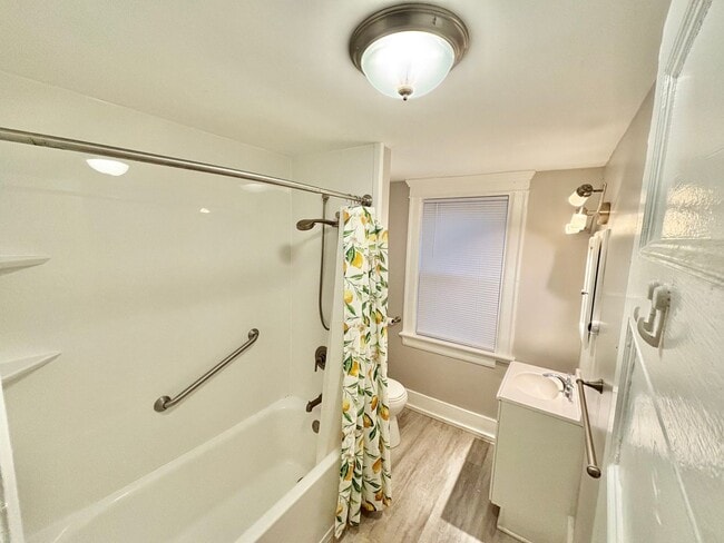 Building Photo - 19-21-21 Cornell St