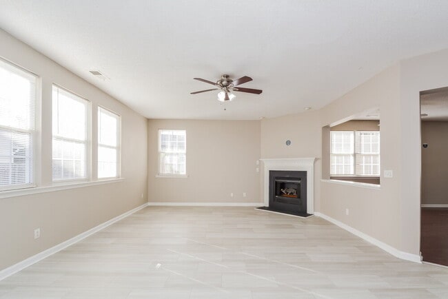 Foto del edificio - 6011 Paducah Dr