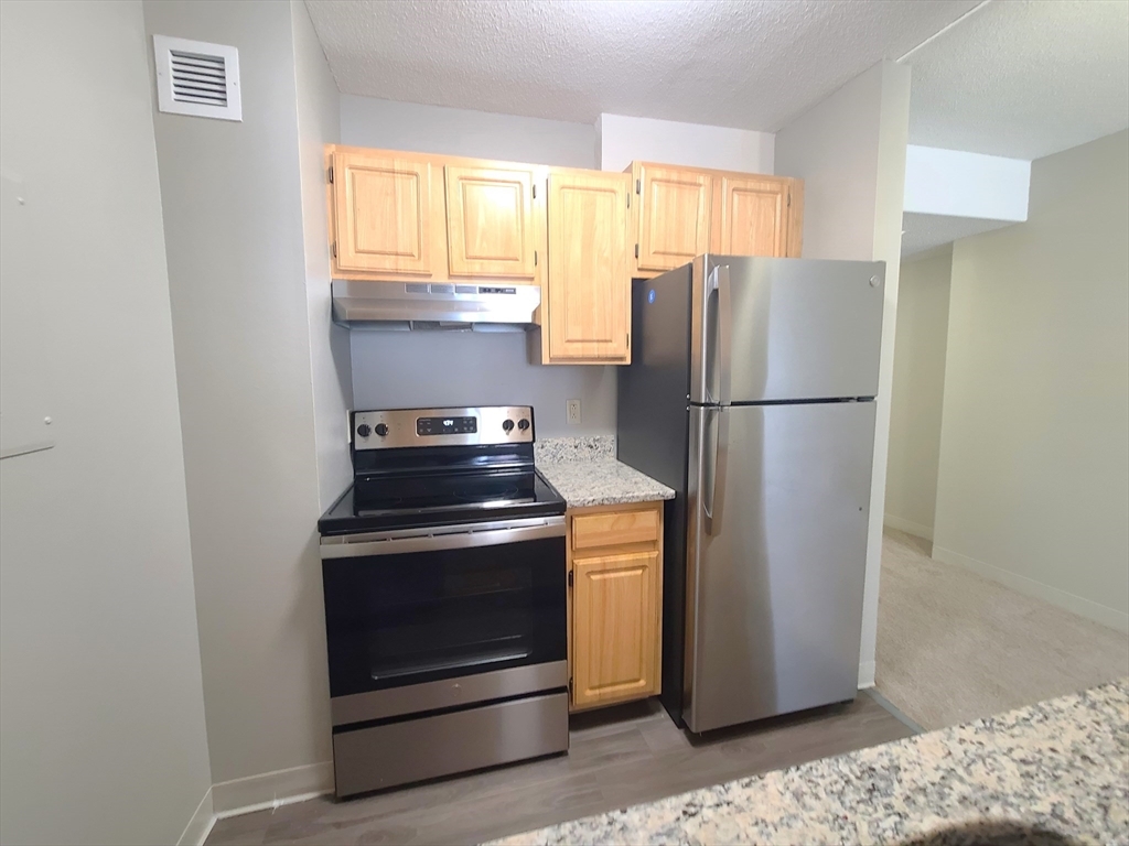 Primary Photo - 40 Westwind Rd