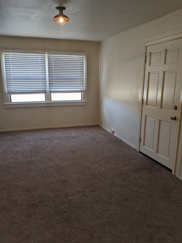 610 Union Ave, Unit 610 Union Ave, Unit A CommunityApartment in