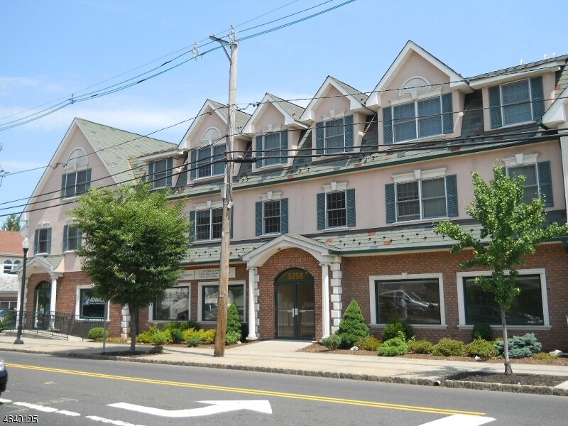525 Central Ave Unit 210, Westfield, NJ 07090 Condo for Rent in