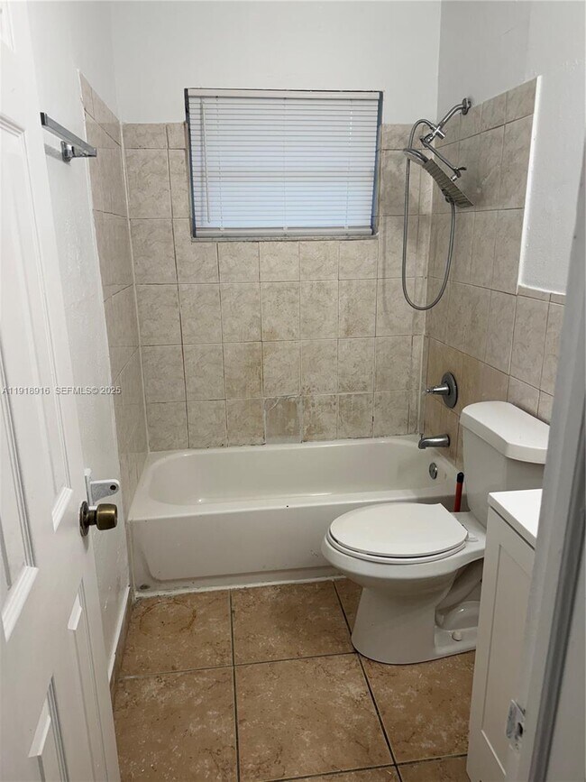 Foto del edificio - 2750 NW 20th St