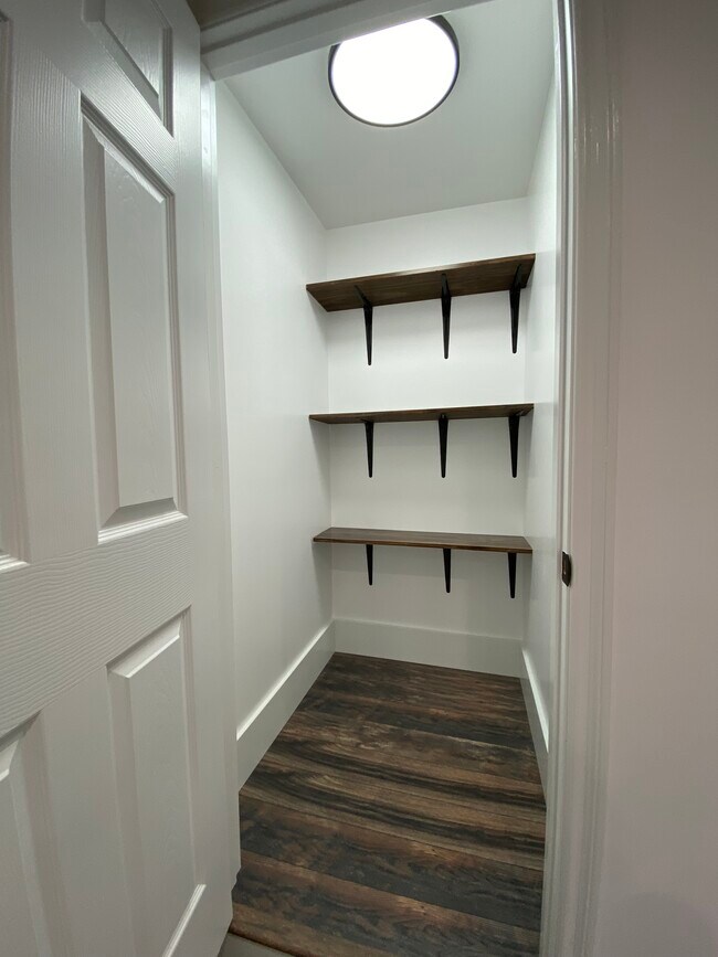 Building Photo - 39 W Prospect Ave