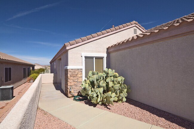 Building Photo - HOUSE: VERDE SANTA FE COMMUNITY-AMANTE GAT...