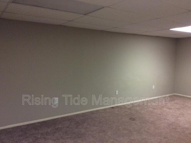 Building Photo - 7449 Plantation Rd