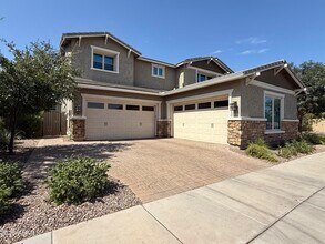 Building Photo - 10463 E Sanger Ave