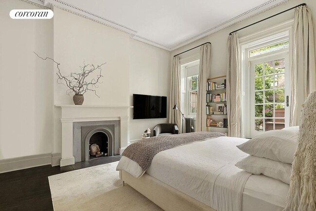 Building Photo - 29 Bethune St