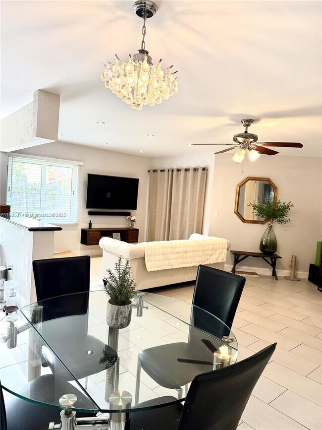 Foto del edificio - 9665 Golf State Park Way