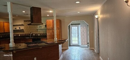 Building Photo - 4102 California Ave