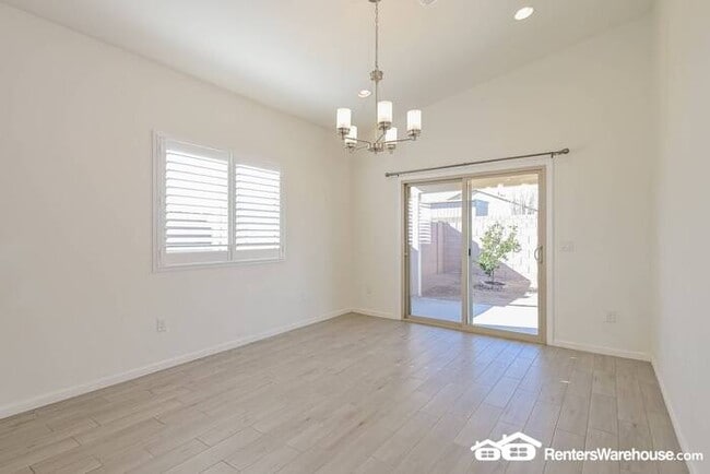 Building Photo - Spacious updated 4 Bed, 3 Bath home in Tucson