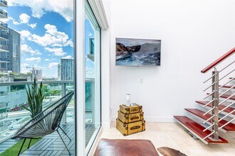 Building Photo - 41 SE 5th St