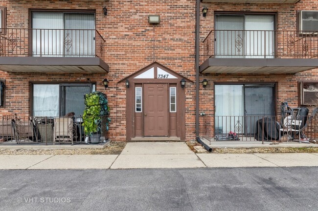 Building Photo - 7347 W 79th Pl