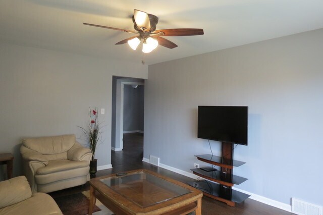 Foto del edificio - 6232 S McVicker Ave