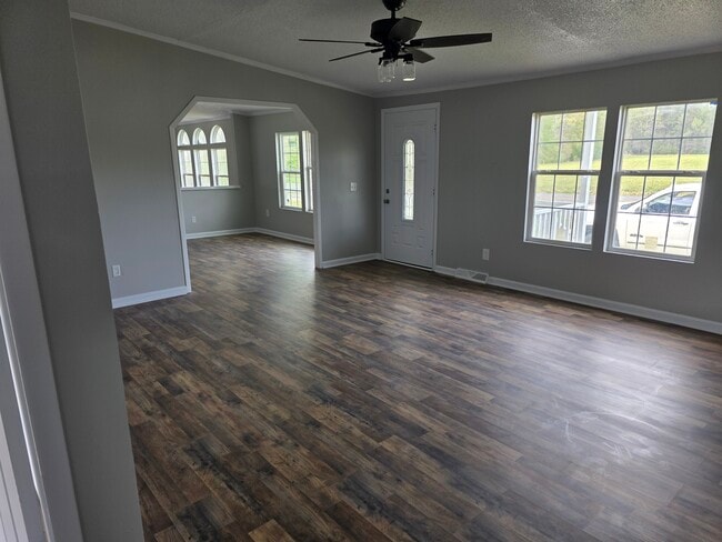 Building Photo - 1527 Haymount Rd