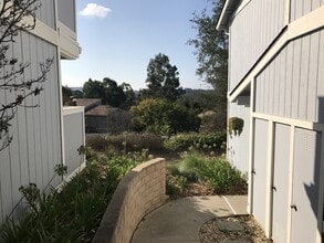 Building Photo - 4555 Oak Glen Dr