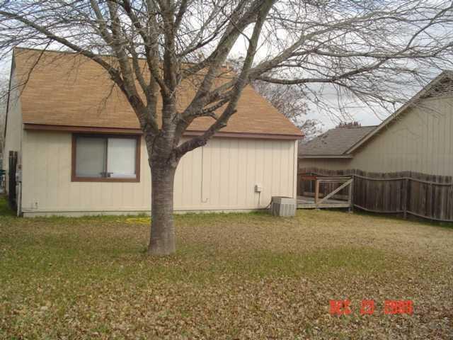 Building Photo - 8760 Birmingham Dr