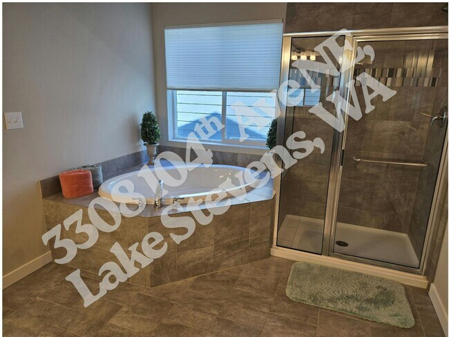 Foto del edificio - 3308 104th Ave NE