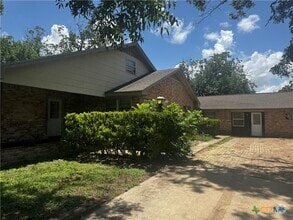Building Photo - 1511 Old Ranch Rd 12