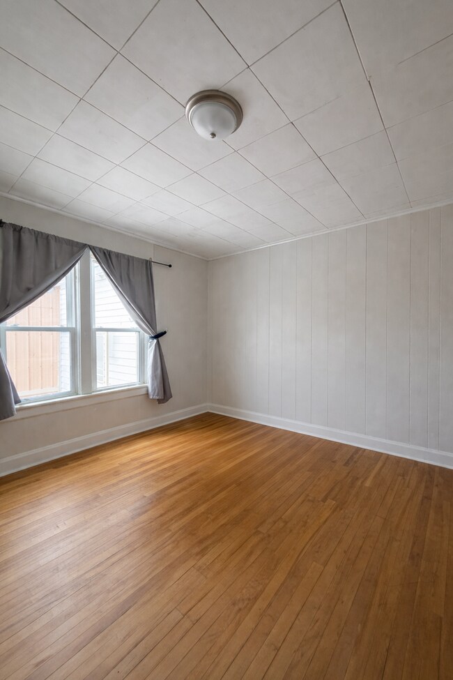 Foto del edificio - 110 E 4th Ave