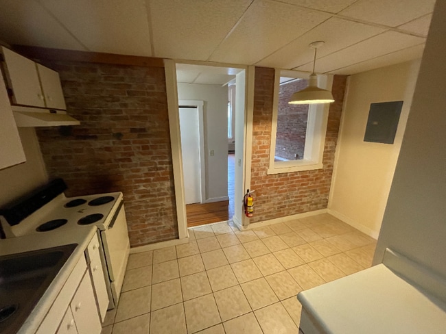 Building Photo - 41 Academy St